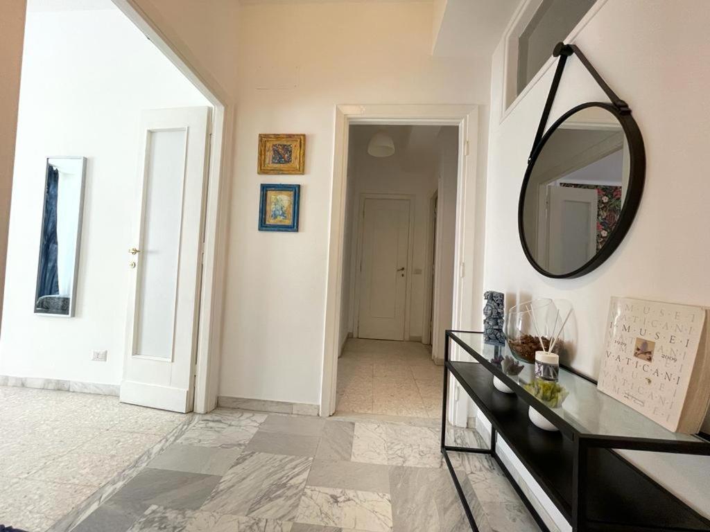 Forty1 Apartment Near Metro Cipro Róma Kültér fotó